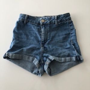 H&M Divided denim jean shorts. Size 4.